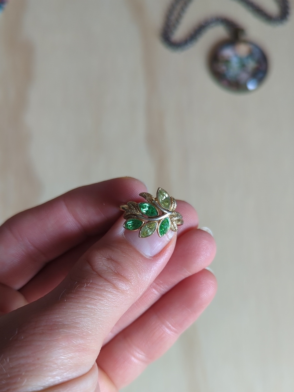 Avon Leaf Ring